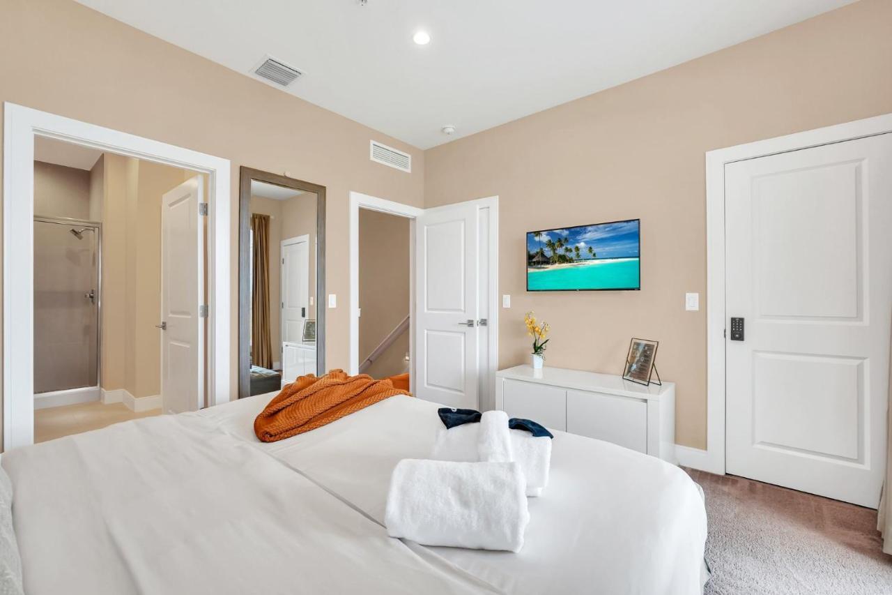 Luxury Villa Less Than A Mile From Disneyworld -Bonus Elevator- Orlando Luaran gambar